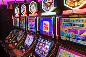 Deposit and withdrawal flow for Wolf Gold on 388hero slot showing payment method selection and balance updates